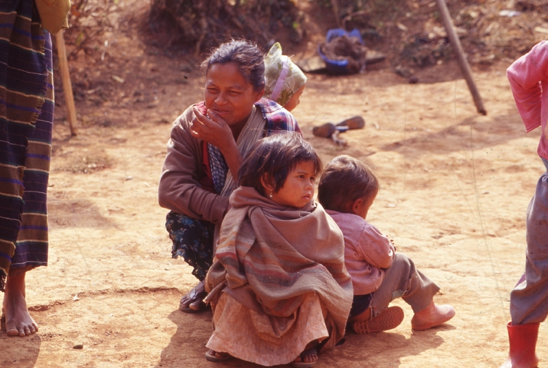 Jaiñtia mother and her children