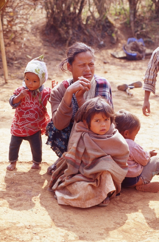 Jaiñtia mother and her children