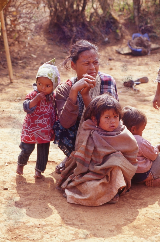 Jaiñtia mother and her children